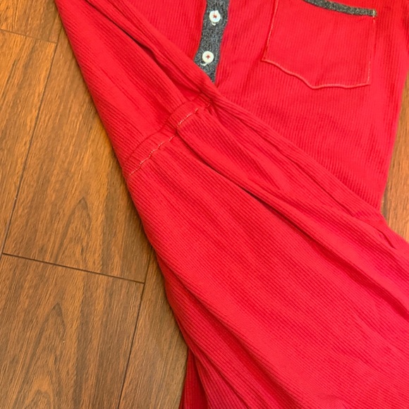 Abercrombie & Fitch Red and Gray Women’s Pajama Onsie - Picture 8 of 8